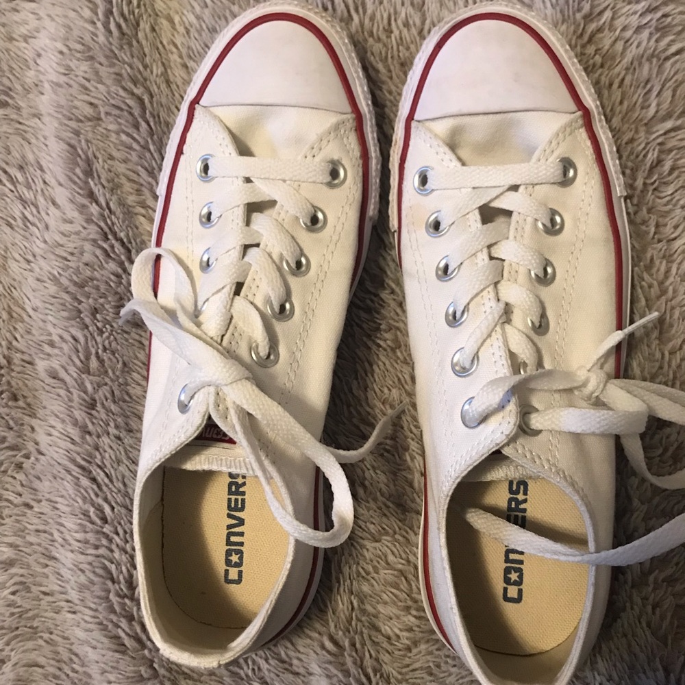 Converse all star size 8 women’s sneakers